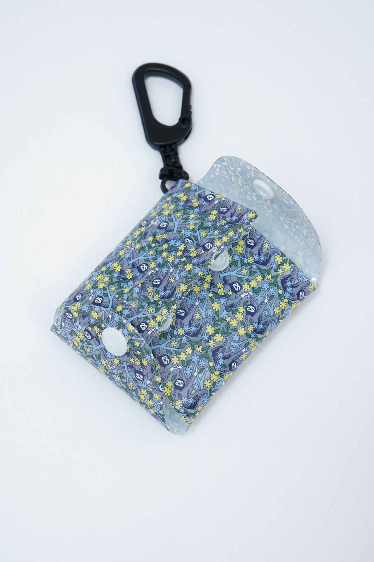 ◇白バラの刺繍◇ハンドメイドのマルチケース flower sloth クリアマルチケース | marble SUD(マーブルシュッド)公式通販