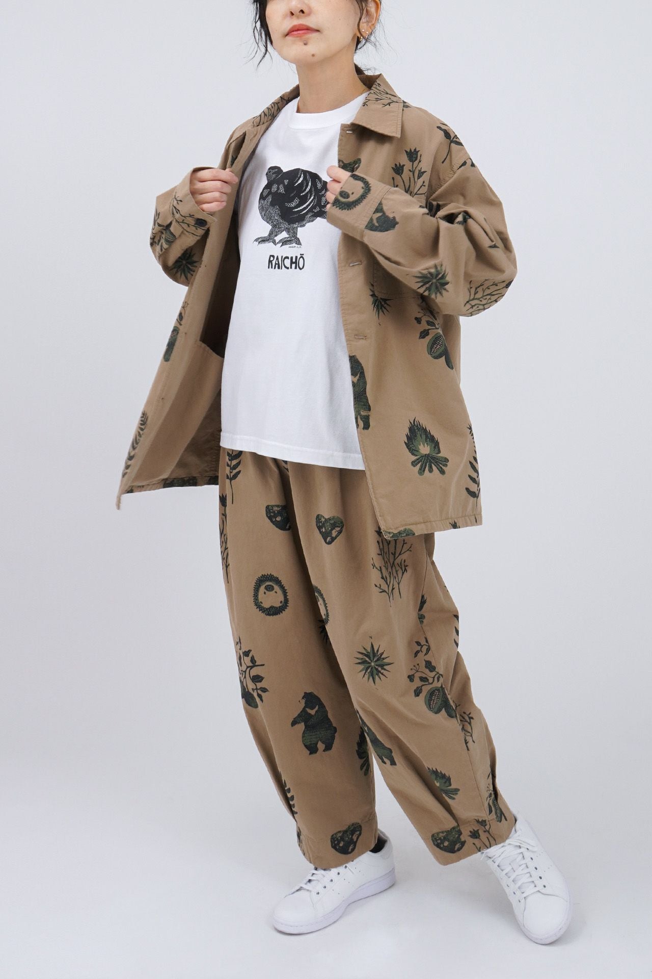マーブルシュッド　camping 裾タックパンツ　ベージュ完売品 camping スソタックパンツ | marble SUD(マーブルシュッド)公式通販