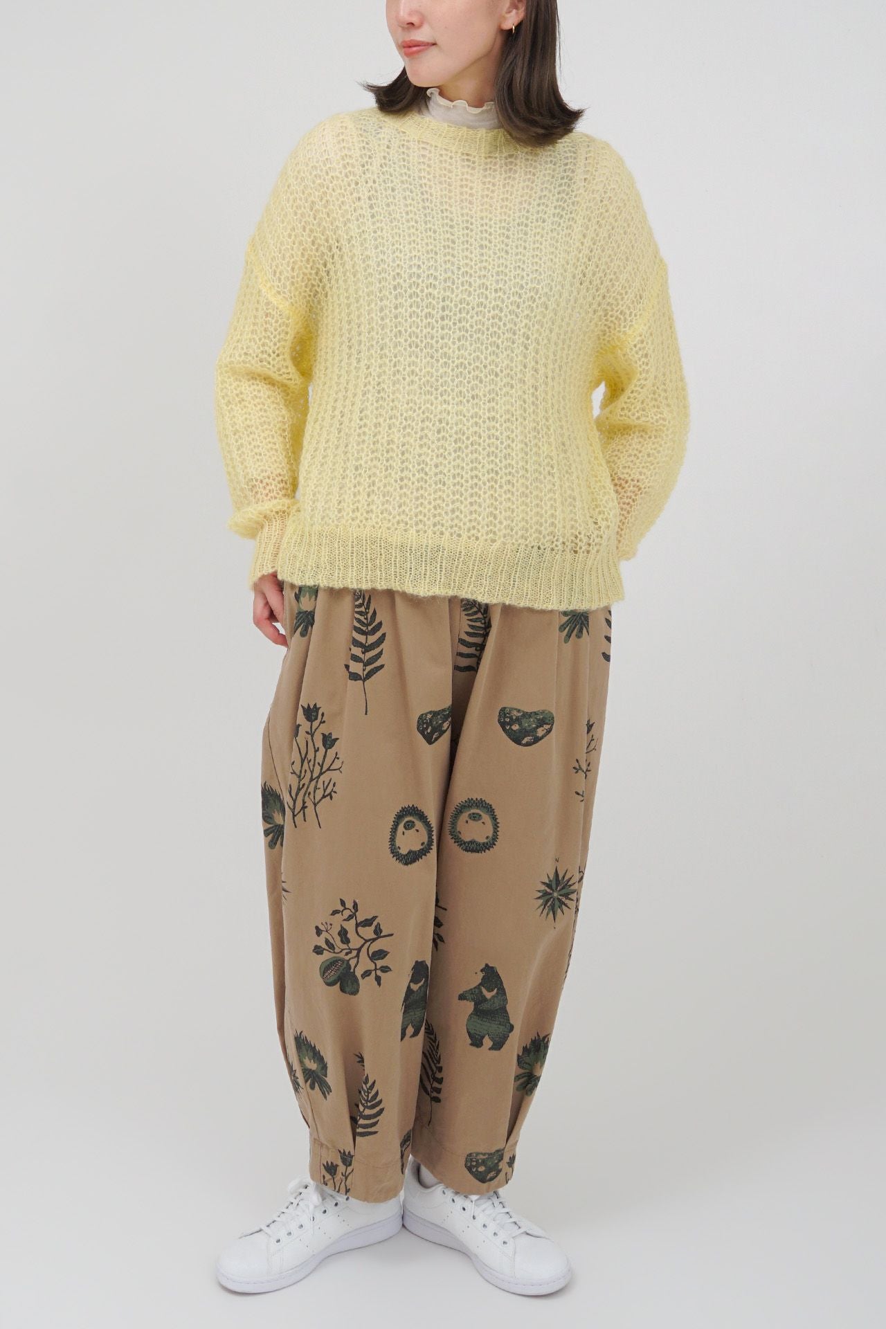 マーブルシュッド　camping 裾タックパンツ　ベージュ完売品 camping スソタックパンツ | marble SUD(マーブルシュッド)公式通販
