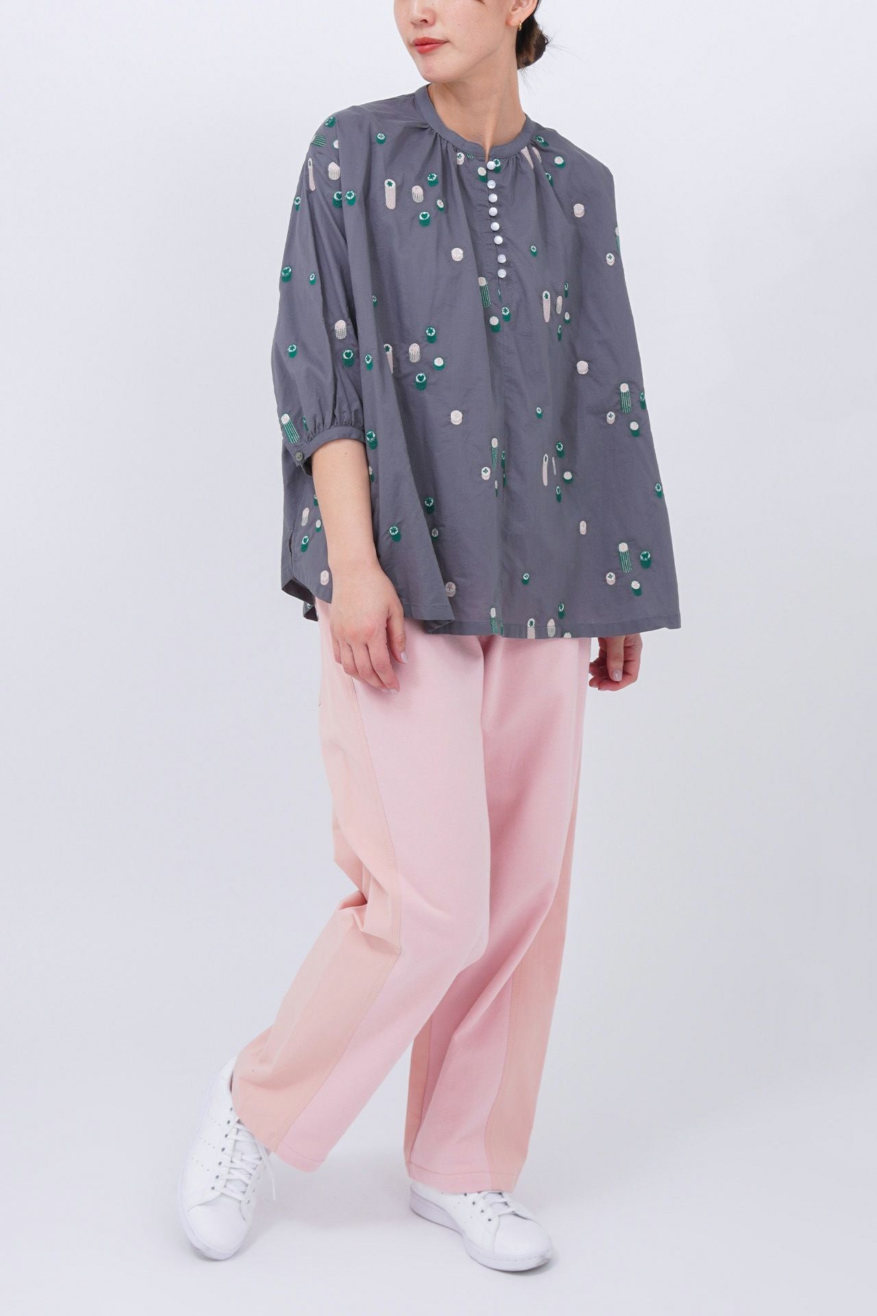 GREY / model：168cm