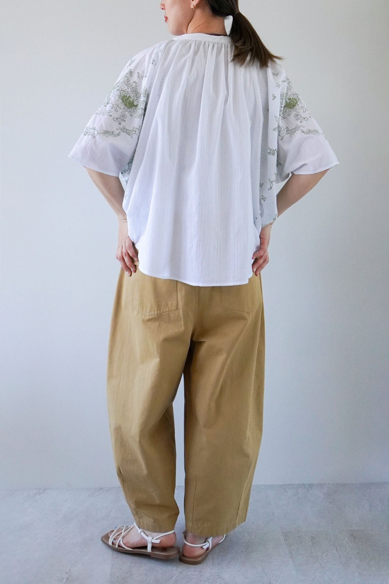 WHITE/model:168cm