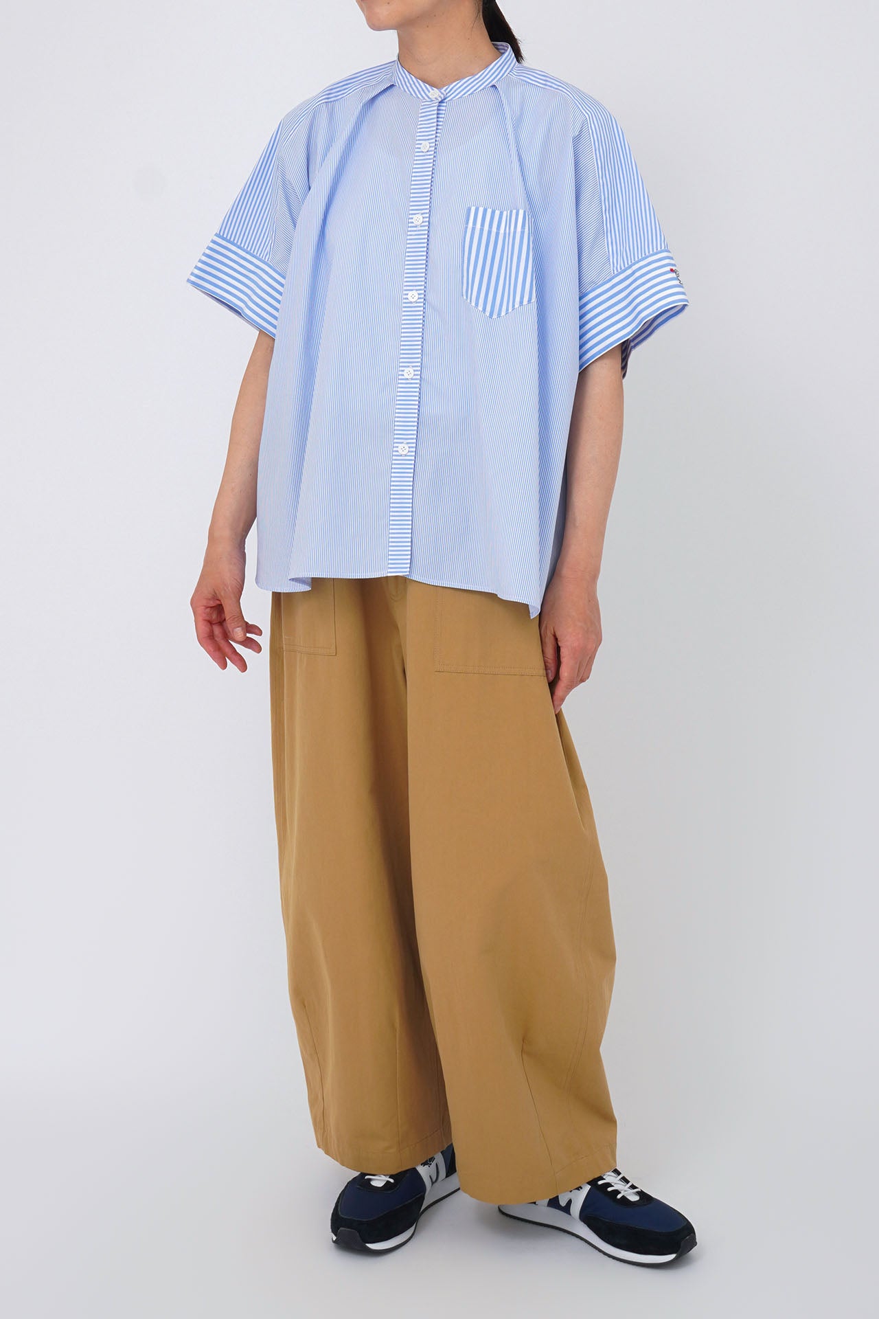 BLUE/model:161cm