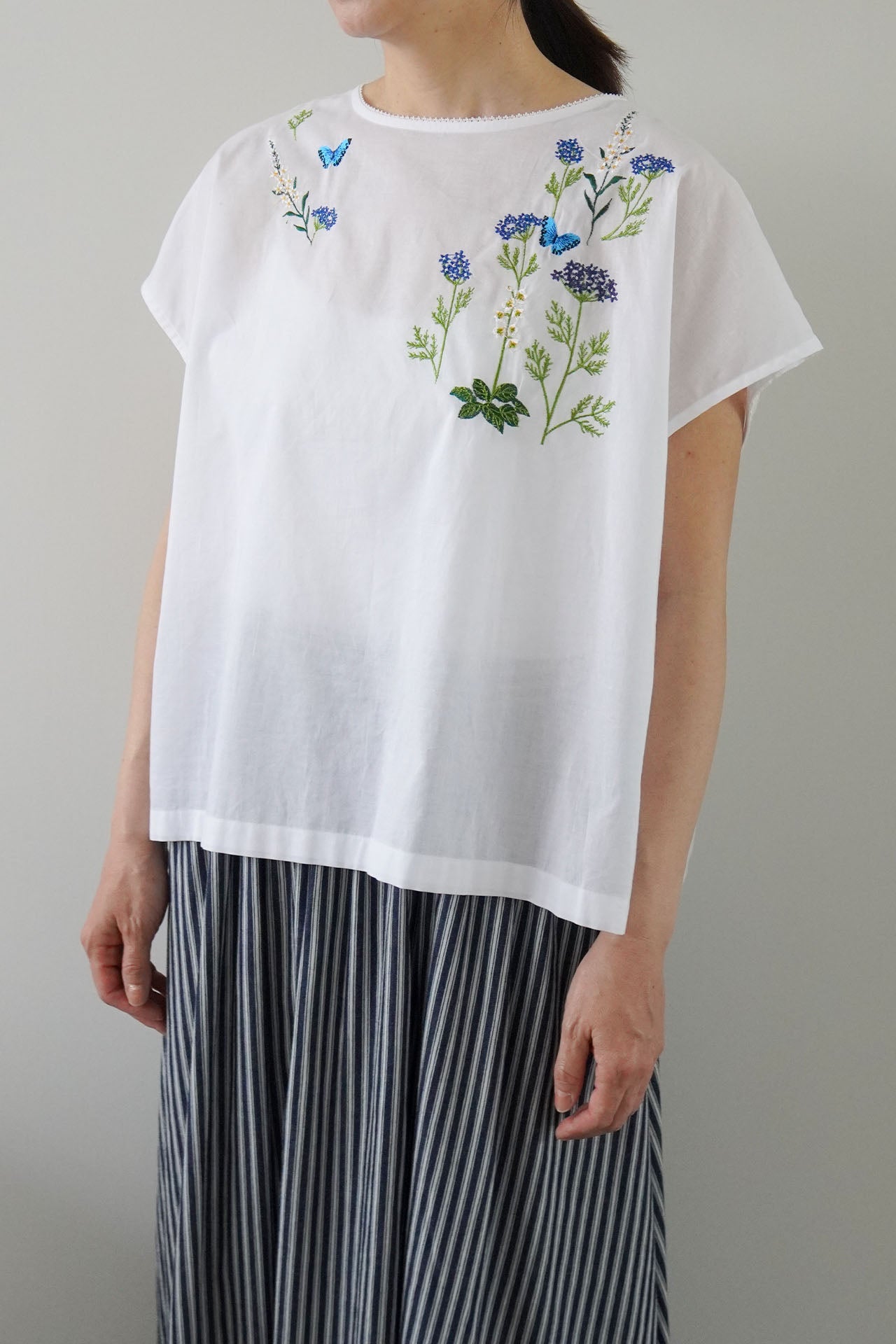 マーブルシュッド marble SUD 花とミツバチ スカート 刺繍 マーブルシュッド marble SUD EMB 花とミツバチ 刺繍 ブラウス