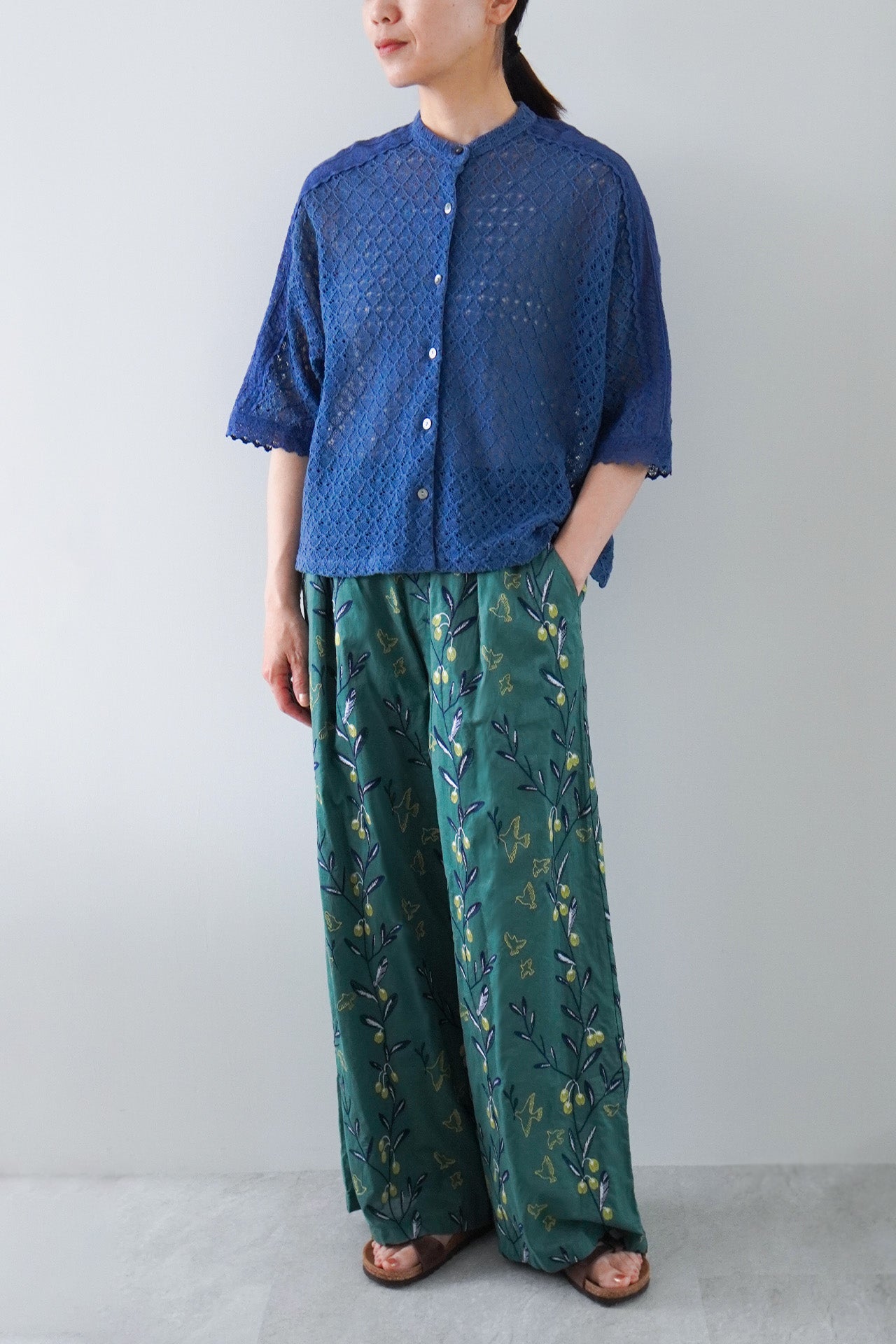 BLUE/model:161cm