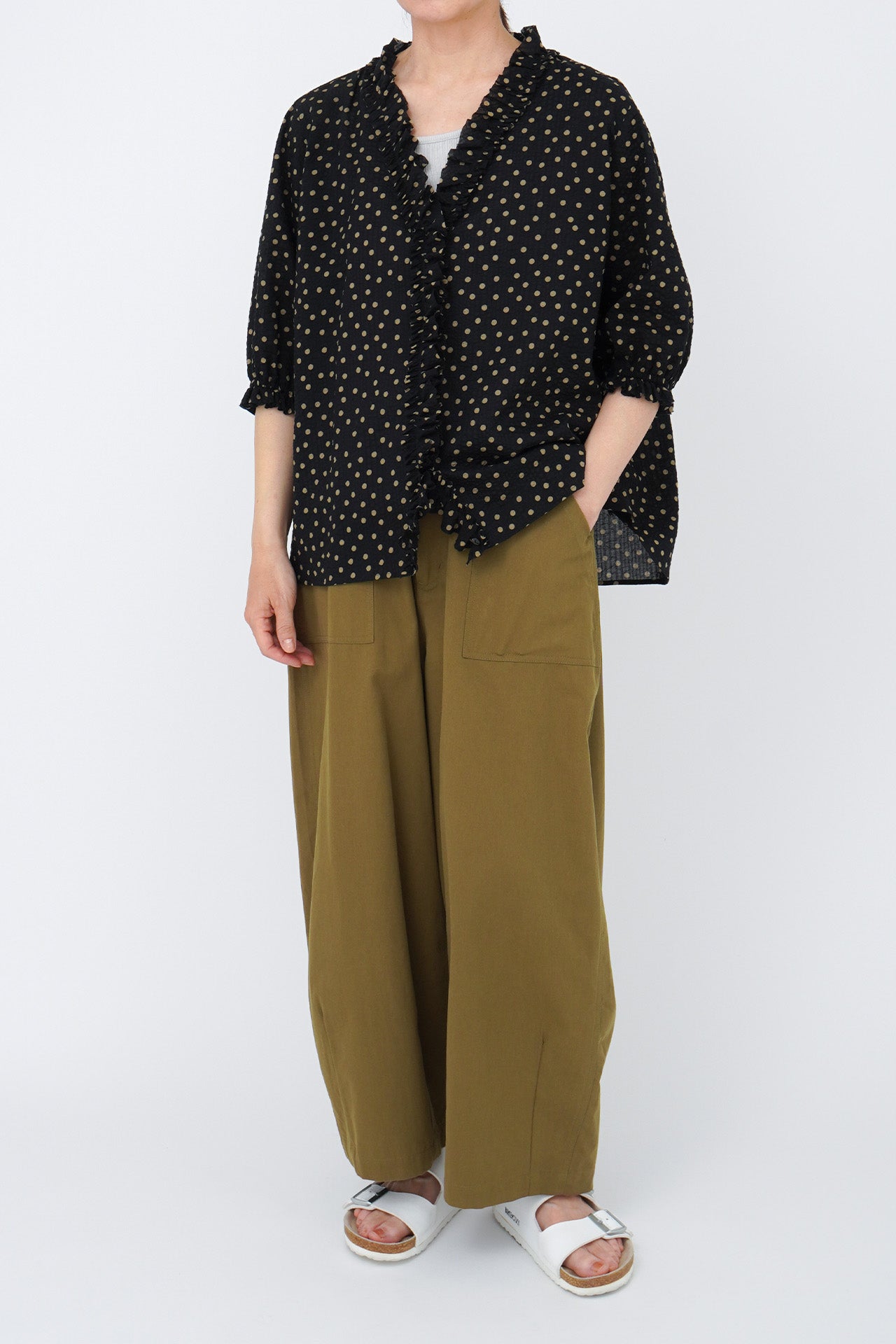 KHAKI/model:161cm
