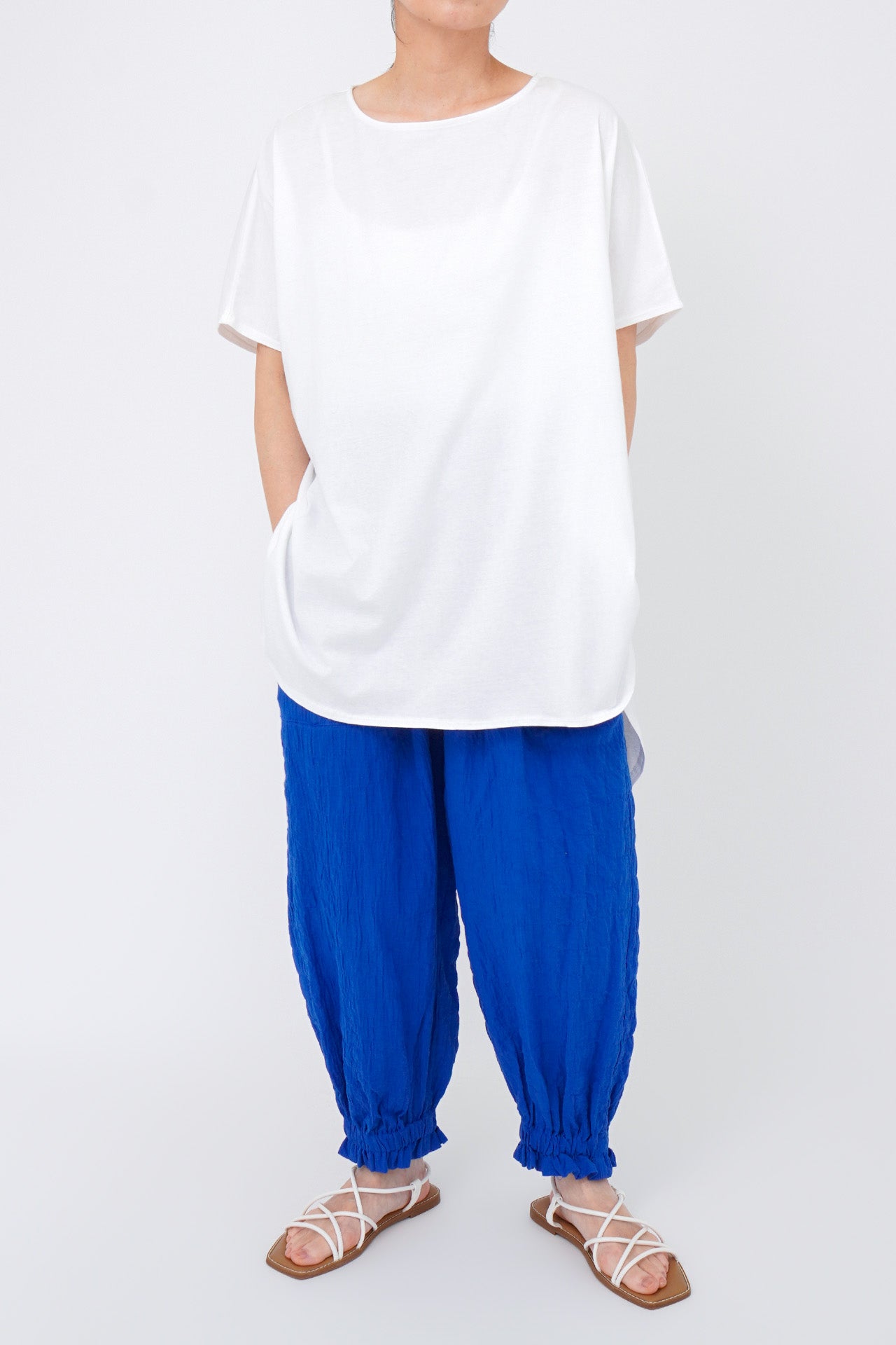 BLUE/model:161cm