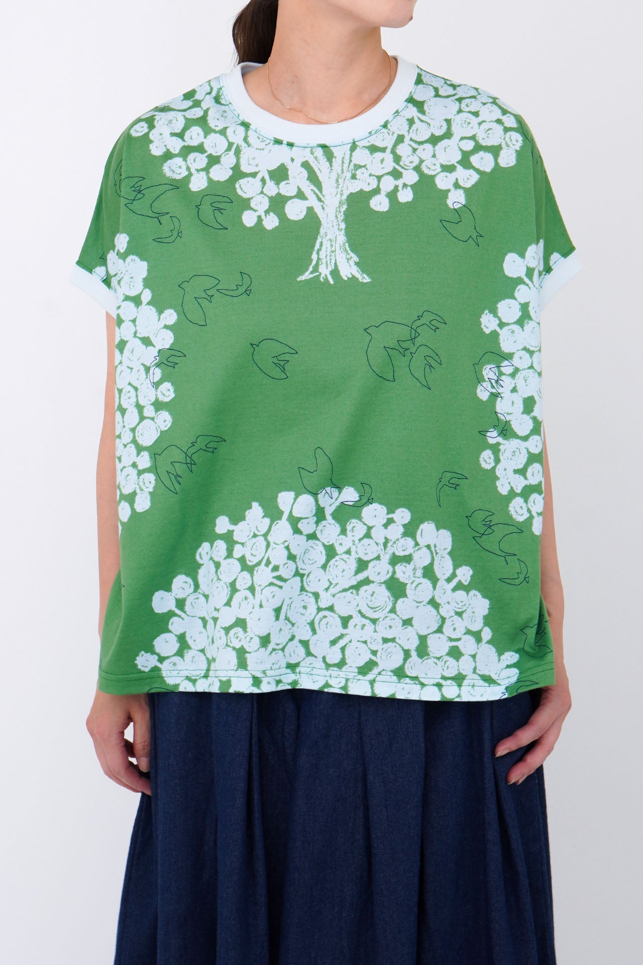 GREEN