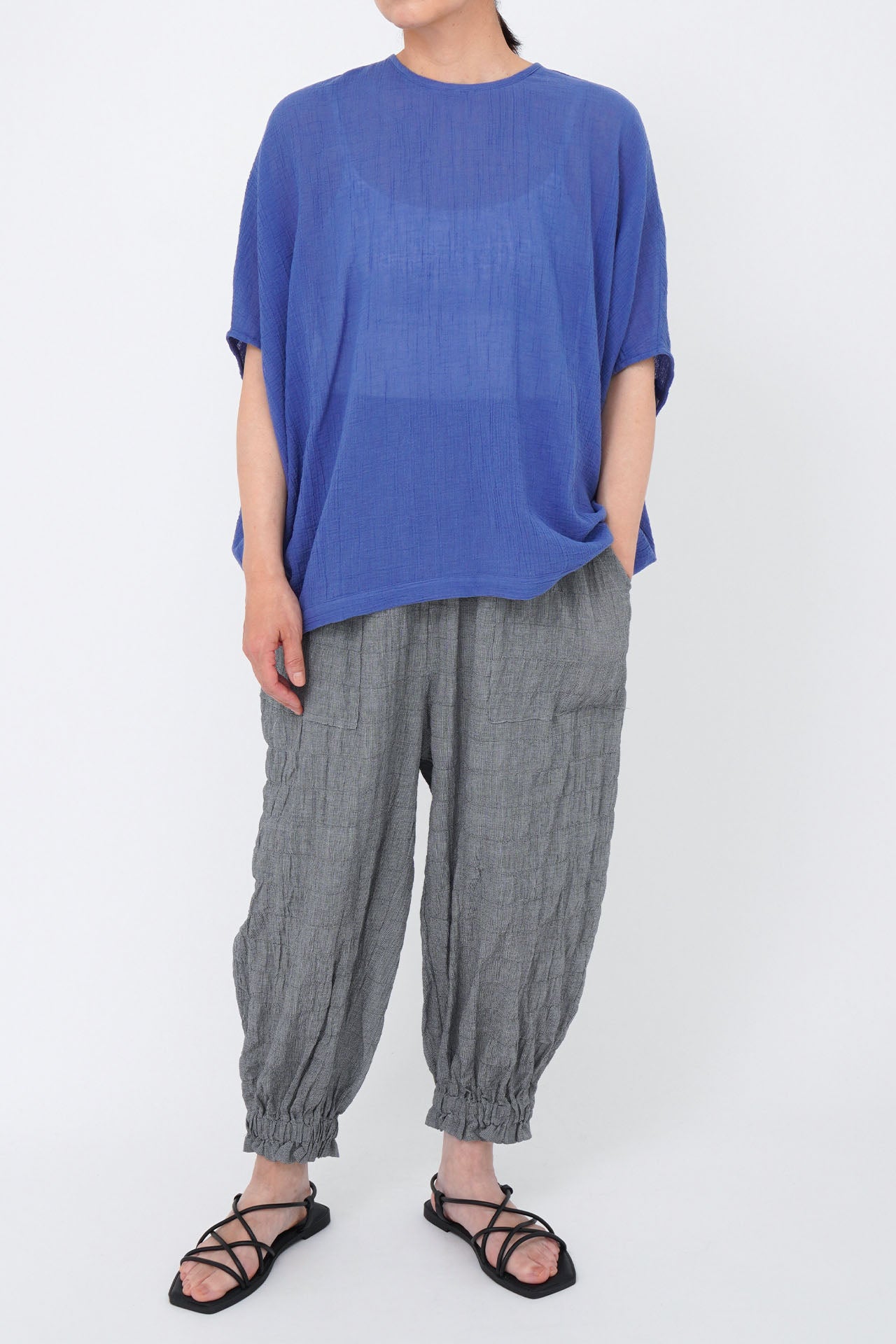 BLUE/model:161cm