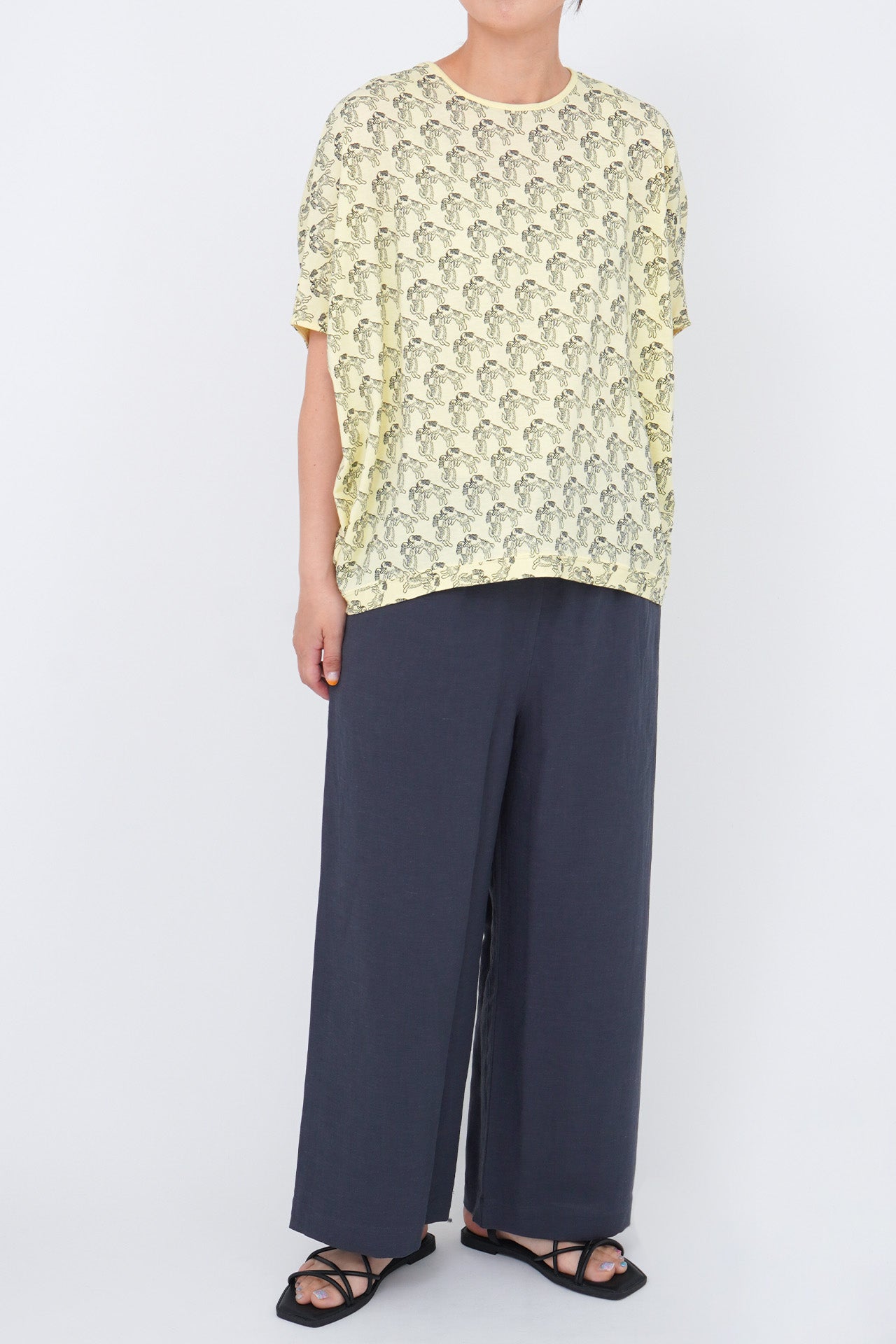 C.GREY/model:168cm