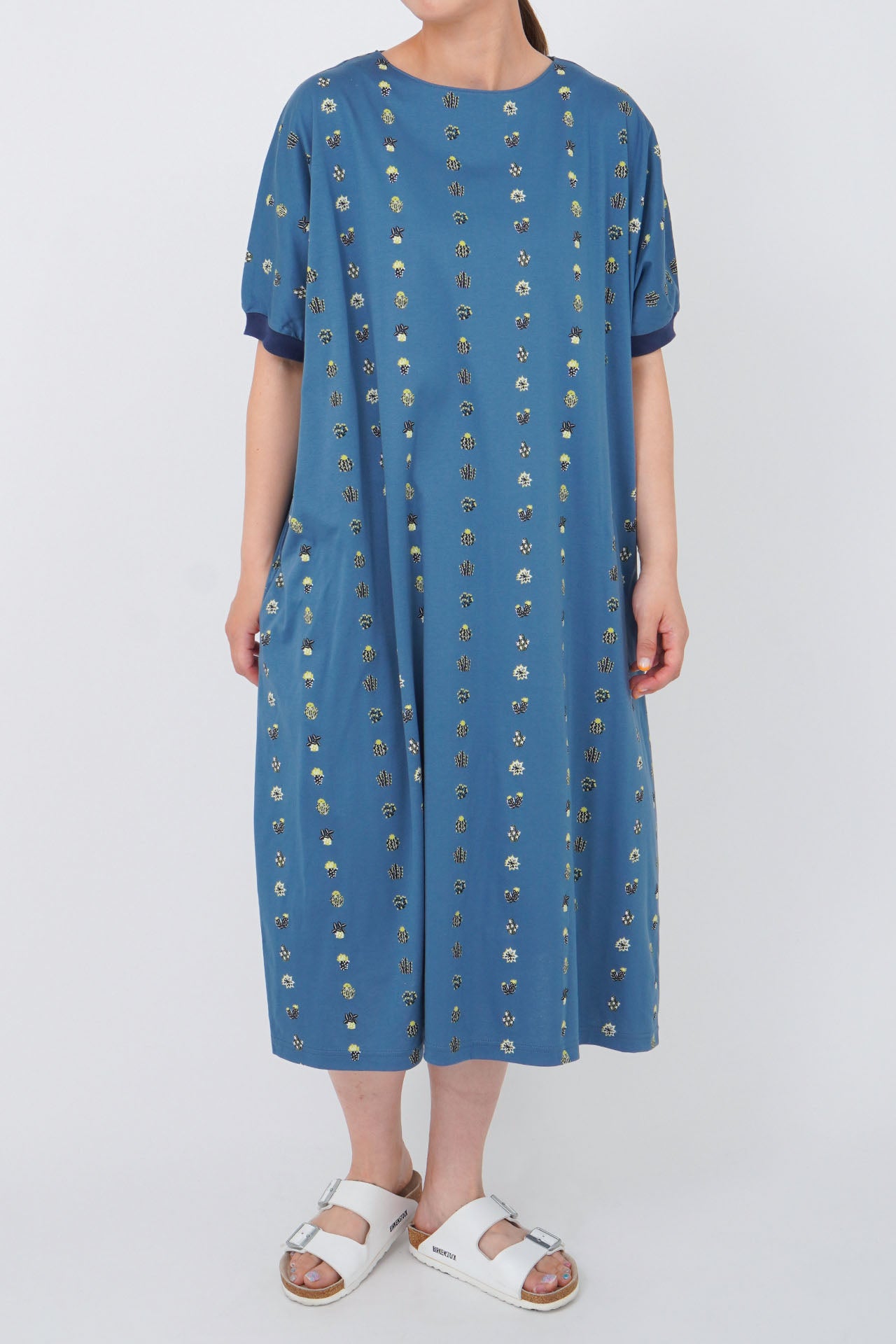 BLUE/model:168cm