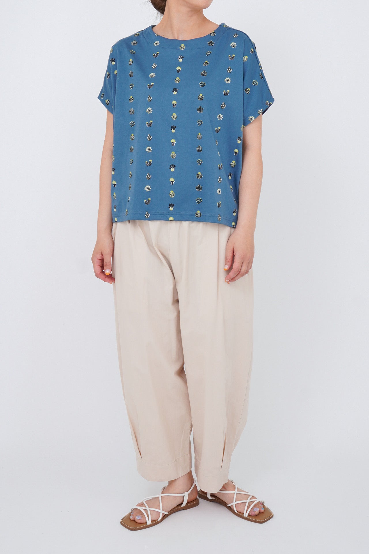 BLUE/model:168cm
