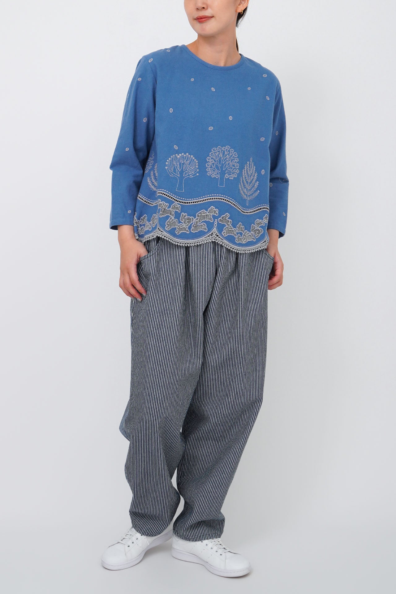BLUE/model:168cm