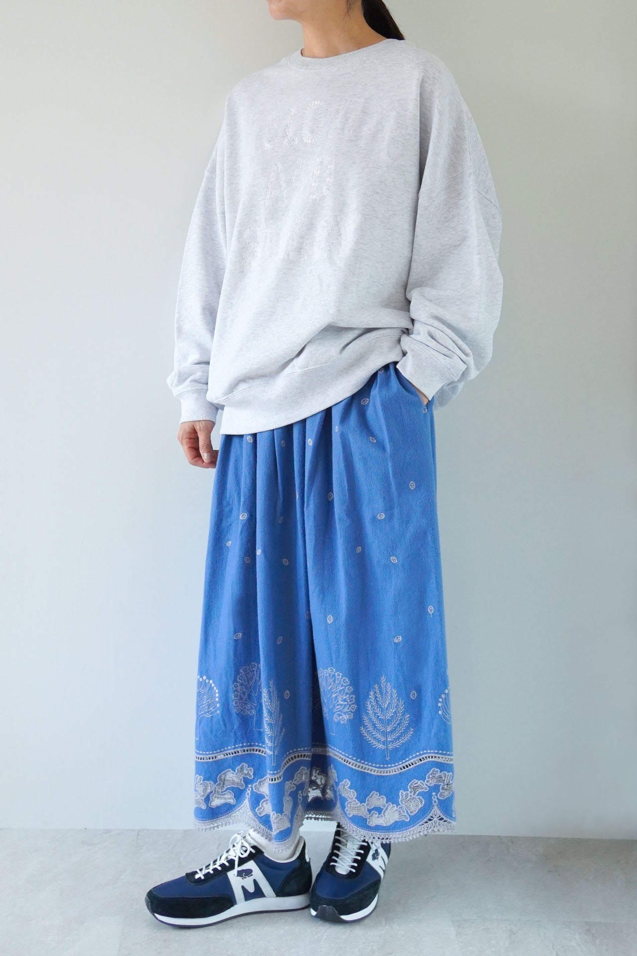 BLUE/model:161cm