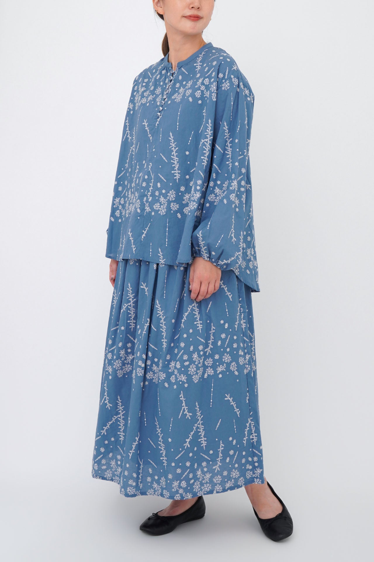 BLUE/model:168cm