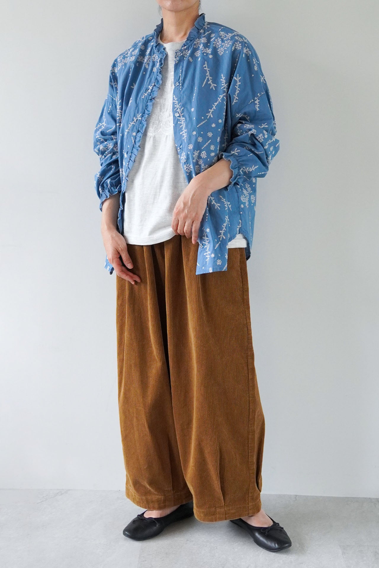 BLUE/model:161cm