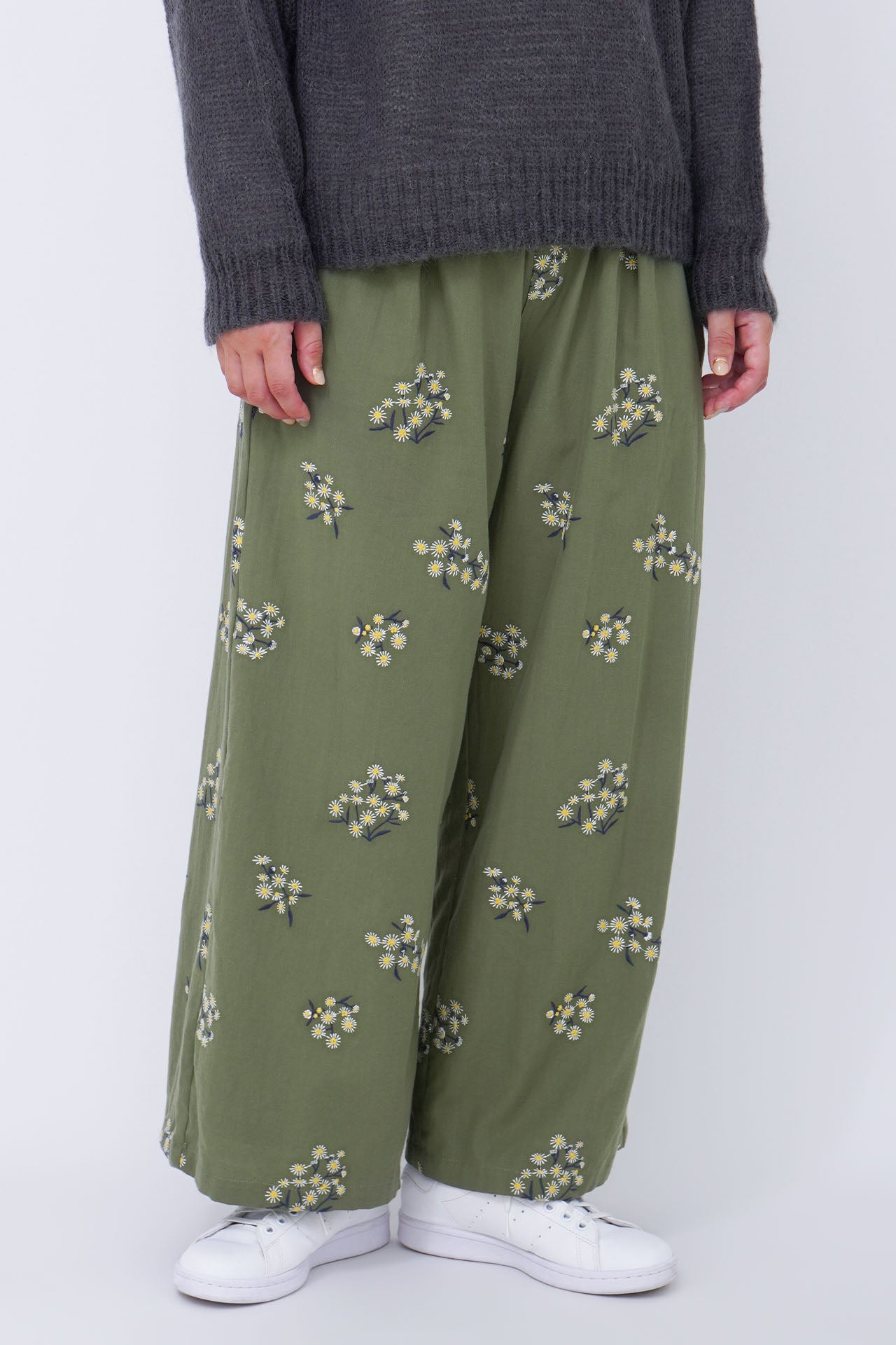 GREEN