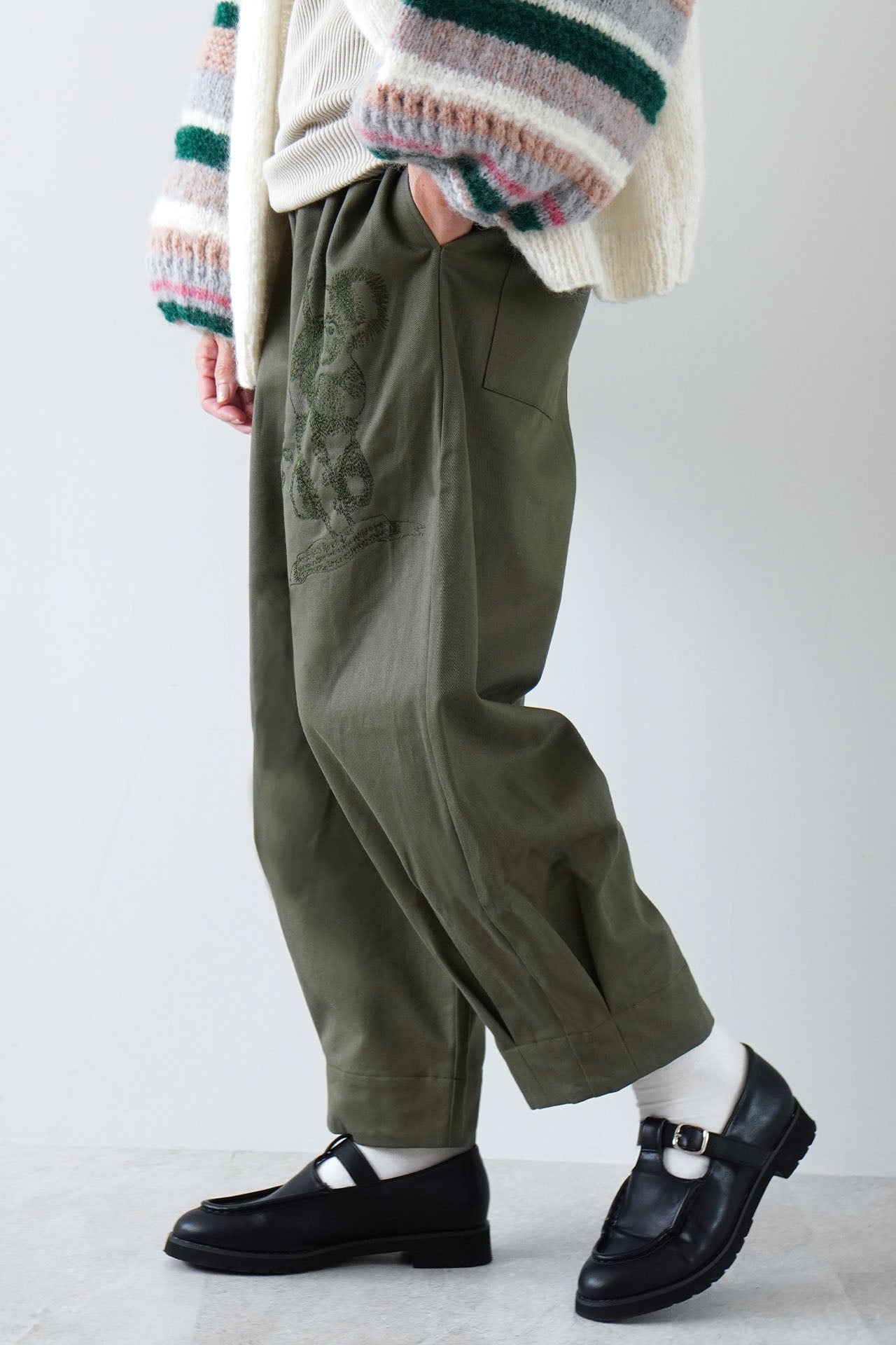KHAKI