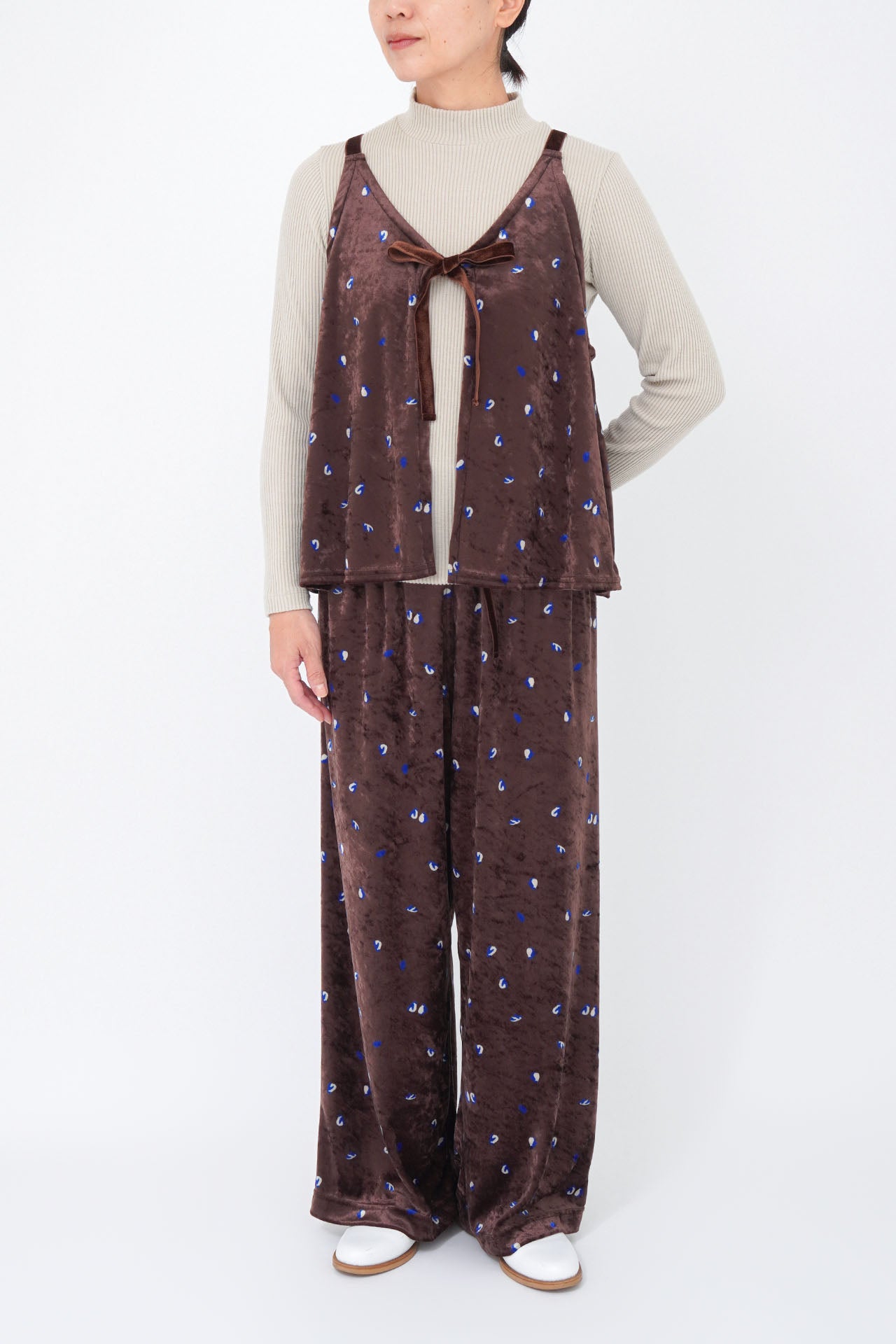 BROWN/model:161cm