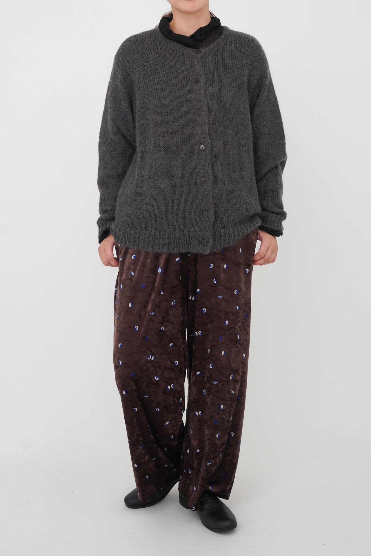 C.GREY/model:161cm