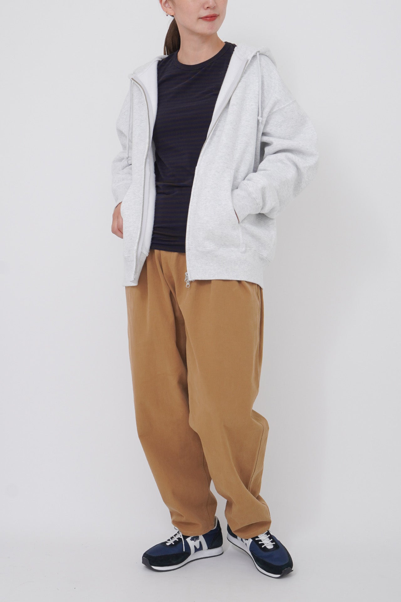 BROWN/model:168cm