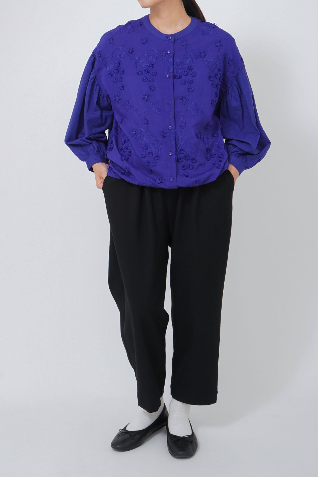 BLUE/model:161cm