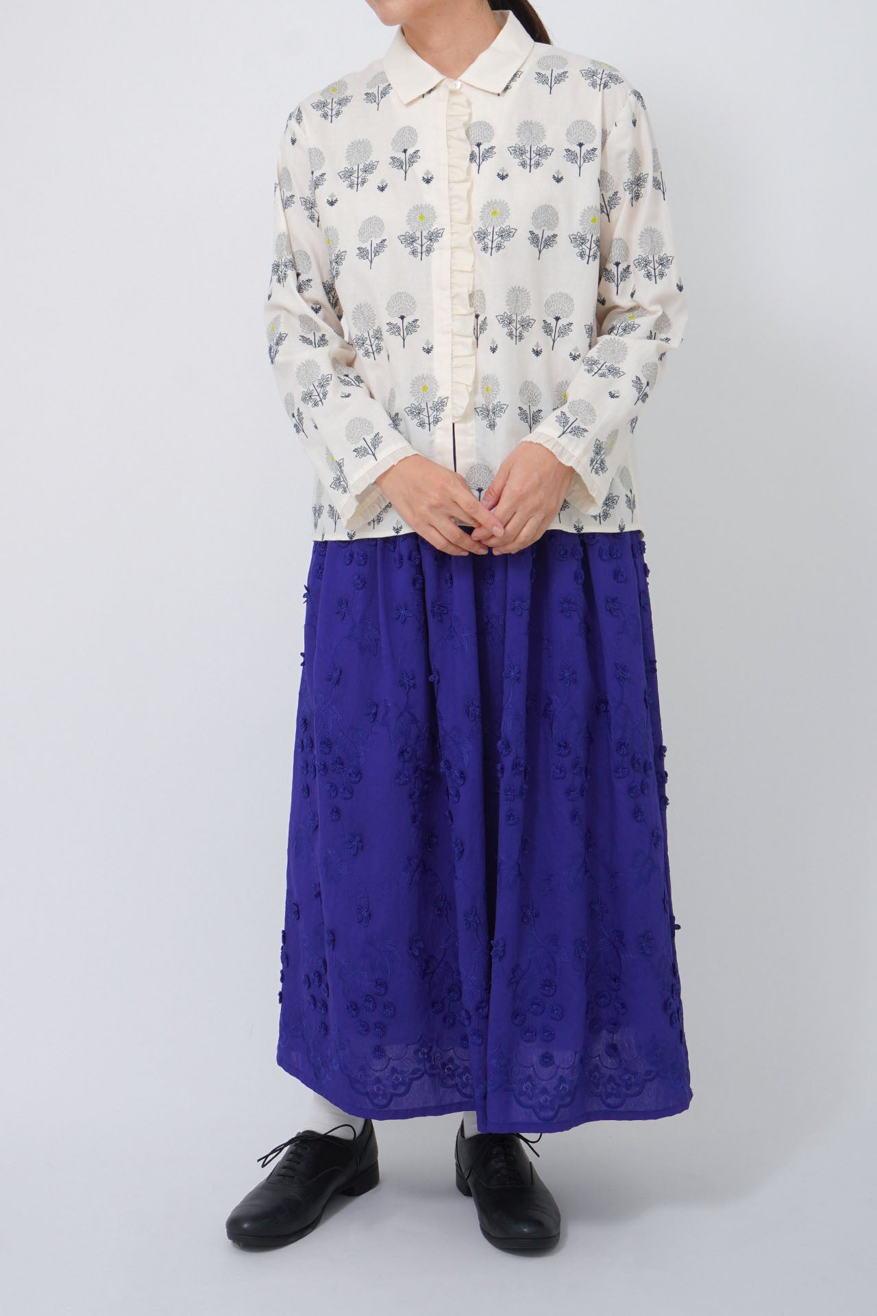 BLUE/model:161cm