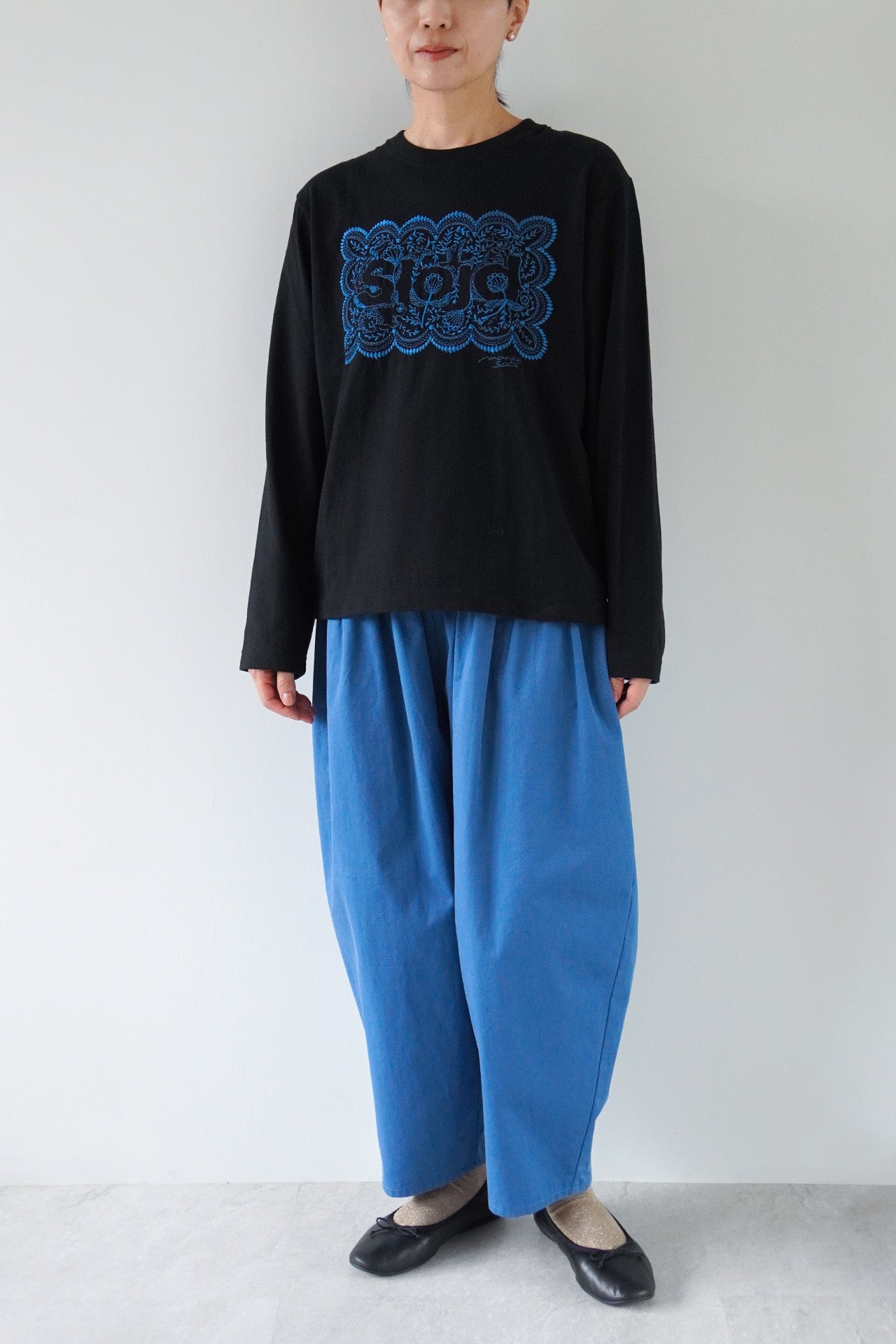 BLUE/model:161cm