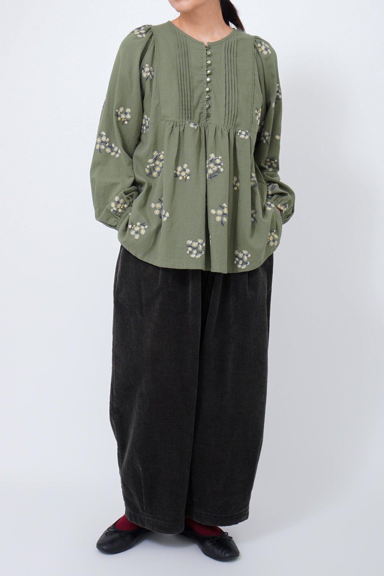 C.GREY/model:161cm