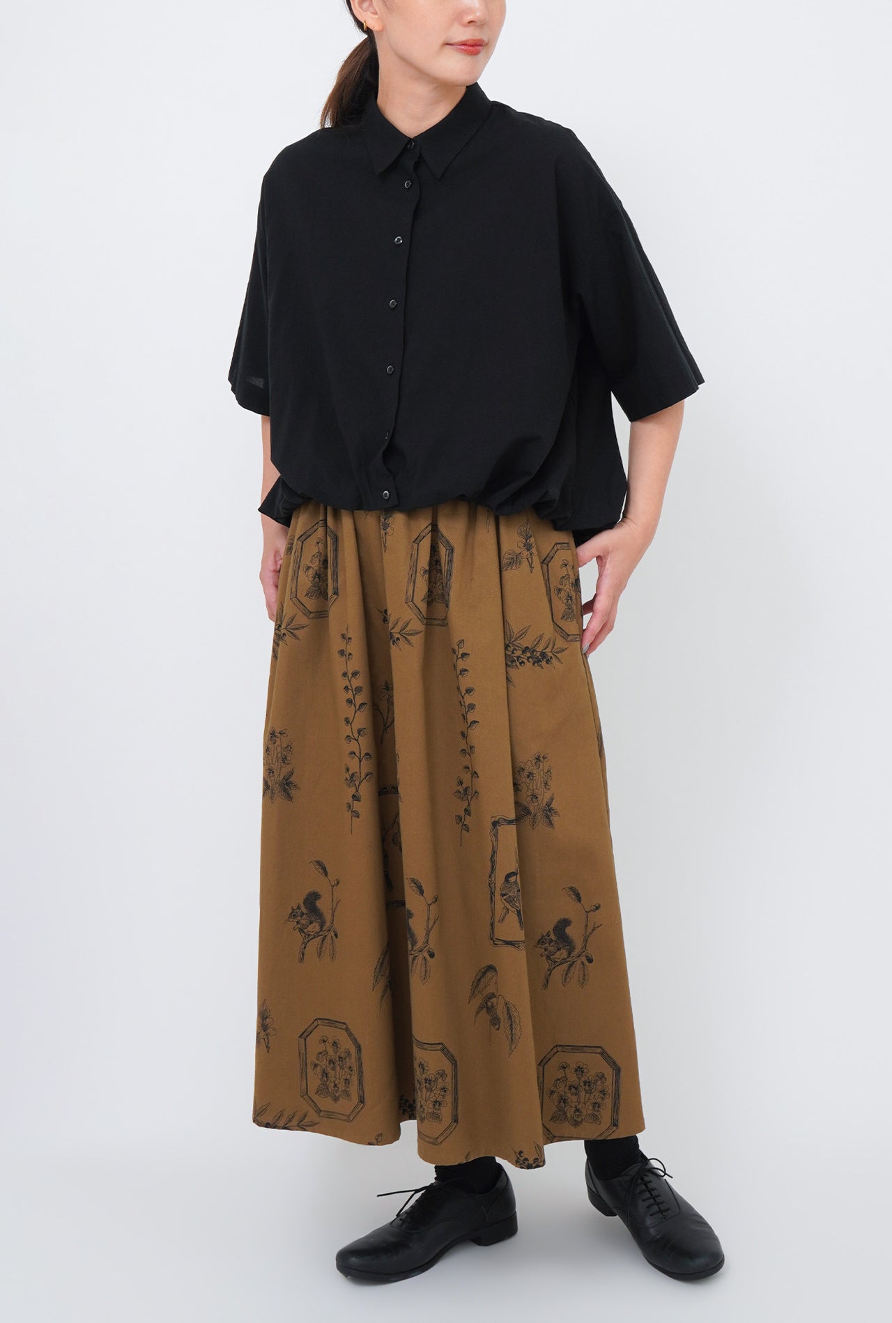 BROWN/model:168cm