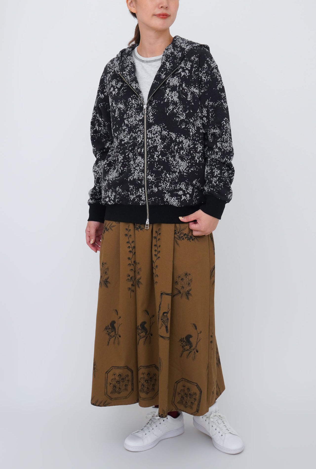 BROWN/model:168cm