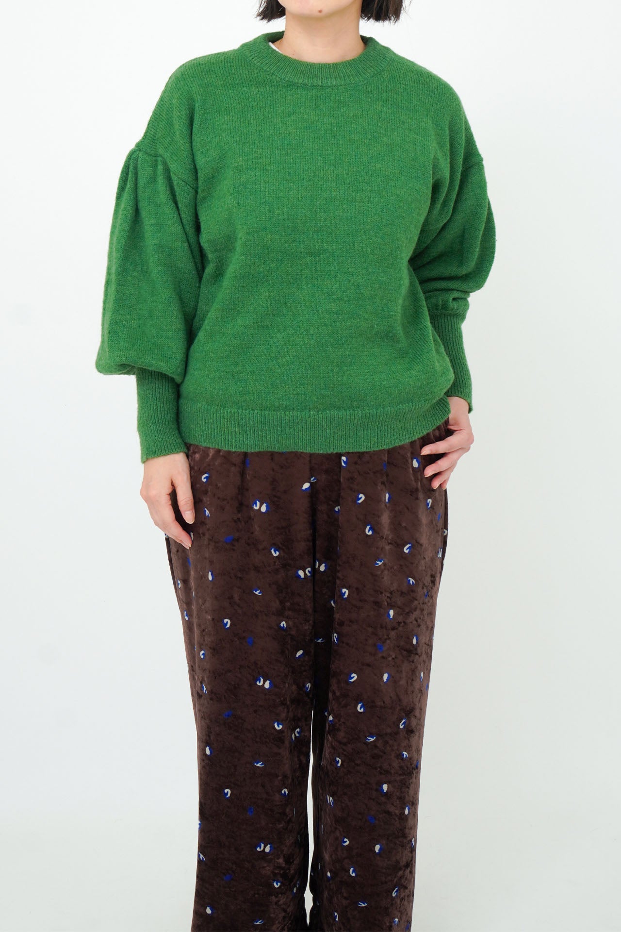 GREEN