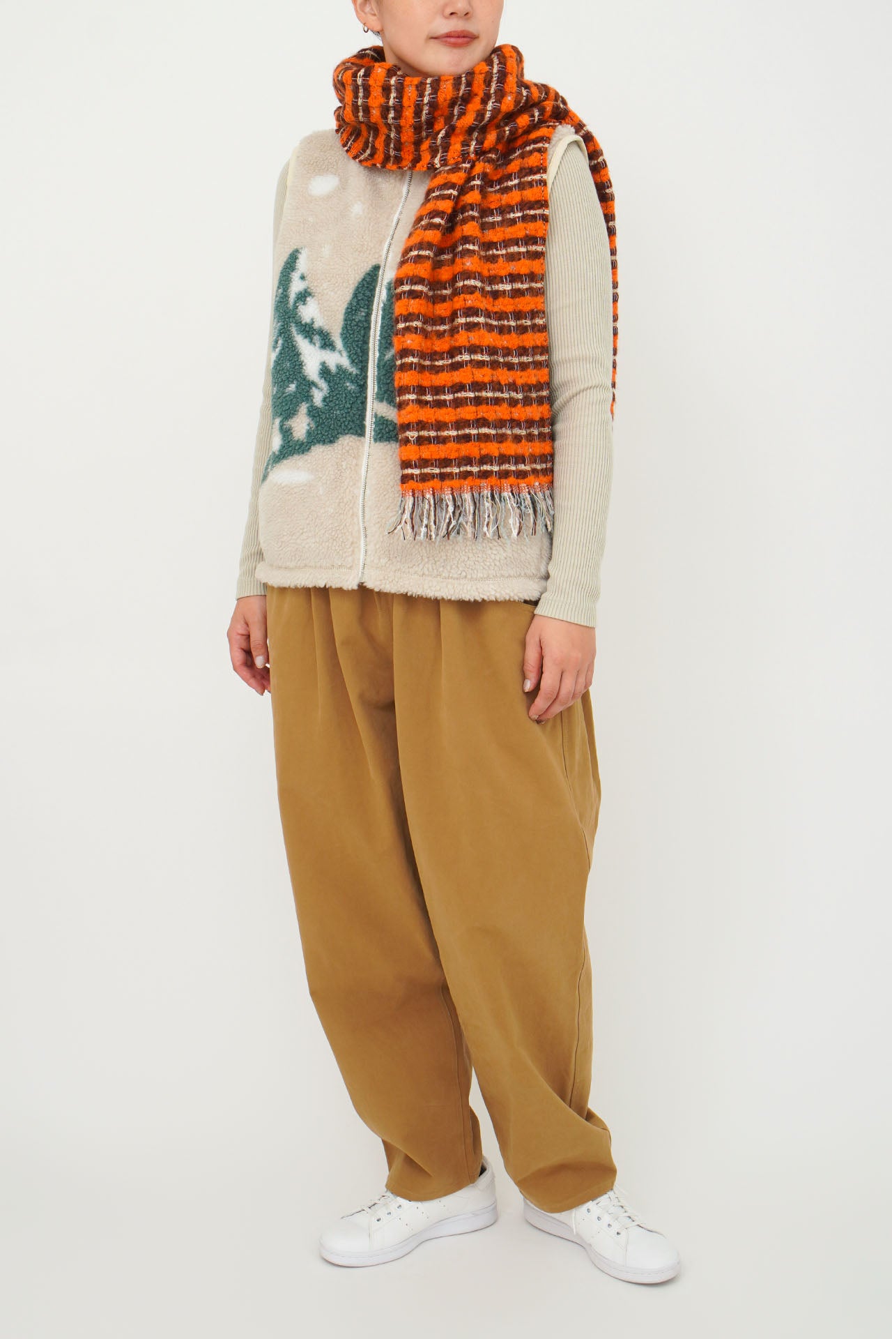 ORANGE/model：168cm